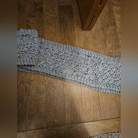 Scarf- Oversized Chunky Scarf in light grey - Picture 4 of 4